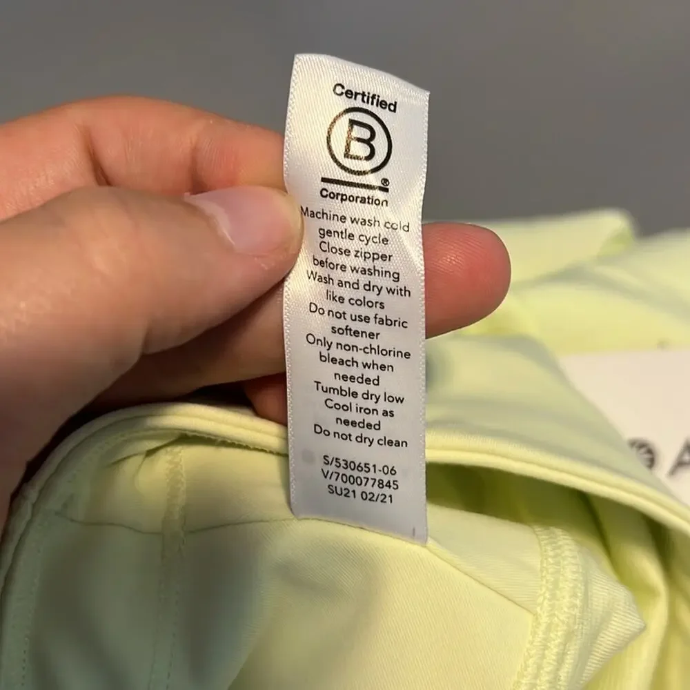 New With Tags Athleta 3X Neon Run With It 3.5” Athletic Shorts - Picture 15 of 15
